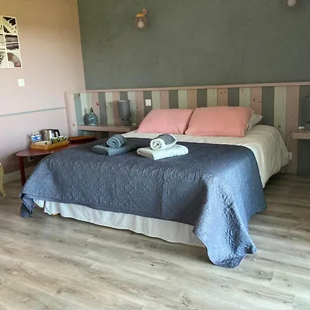 Le Clos De Bajardan 3* Couloume-Mondebat