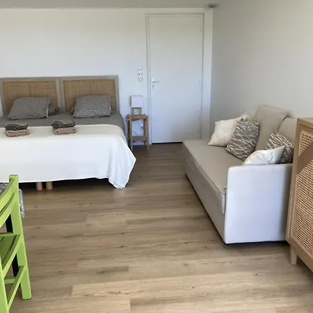 Le Clos De Bajardan فندق مبيت وإفطار