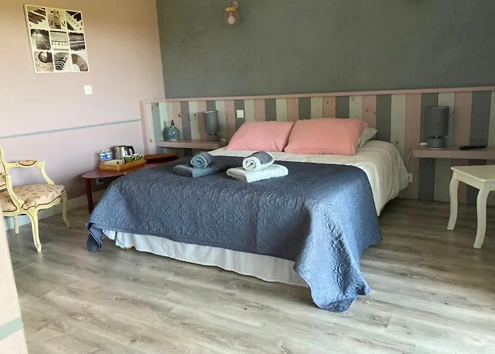 Le Clos De Bajardan 3* Couloume-Mondebat