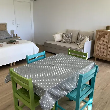 Le Clos De Bajardan Bed & Breakfast 3*